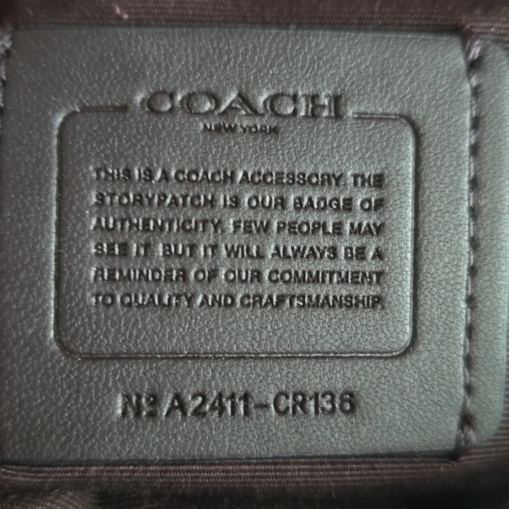 * Like New * Coach belt bag - Picture 8 of 9